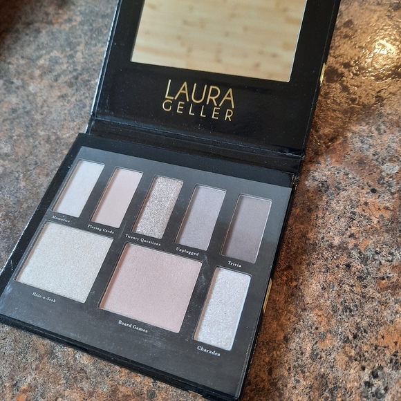 Laura Geller Other - Laura geller pallet eyeshadow blush highlight